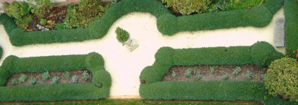 formal walkway garden